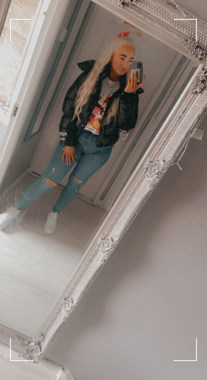 Laura_26